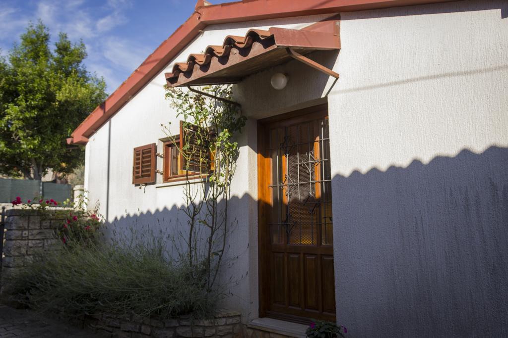 Apartment Sole E Mare Galizana Exterior photo